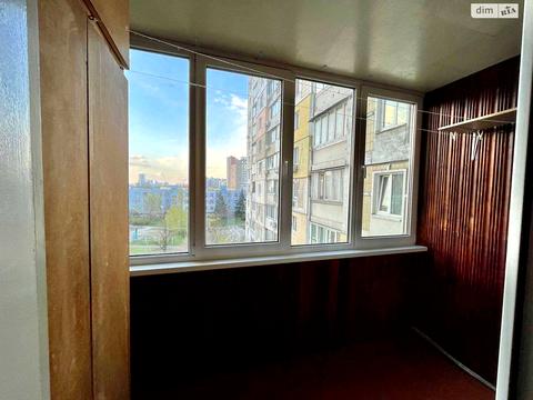 квартира за адресою Анни Ахматової вул., 6