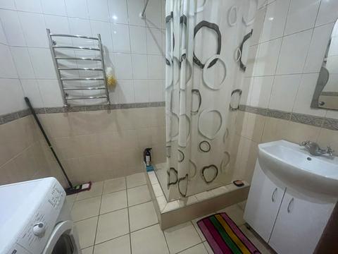 квартира за адресою Хмельницький, Будівельників вул., 1