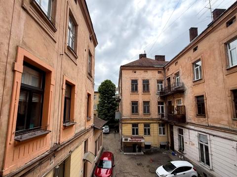 квартира за адресою Гетьмана Петра Дорошенка вул. (Жовтнева), 29