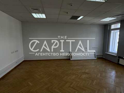 комерційна за адресою Богдана Хмельницького вул., 55