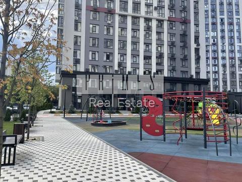 коммерческая по адресу Любомира Гузара просп. (Космонавта Комарова), 15