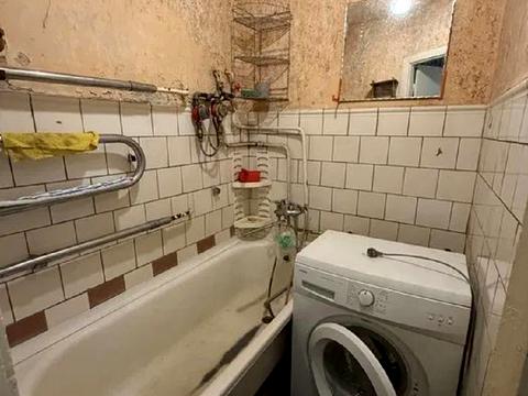 квартира за адресою Тролейбусна вул., 16