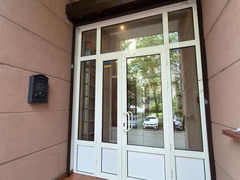 комерційна за адресою Микільсько-Слобідська вул., 2-Б