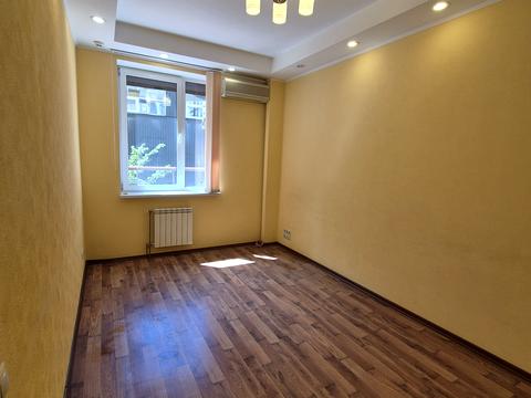 комерційна за адресою Микільсько-Слобідська вул., 2-Б