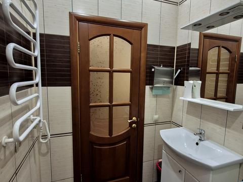 комерційна за адресою Микільсько-Слобідська вул., 2-Б