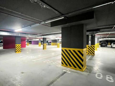 паркомісце за адресою Юліана Пелеша вул., 3, к8