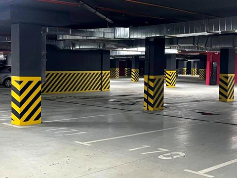 паркомісце за адресою Юліана Пелеша вул., 3, к8