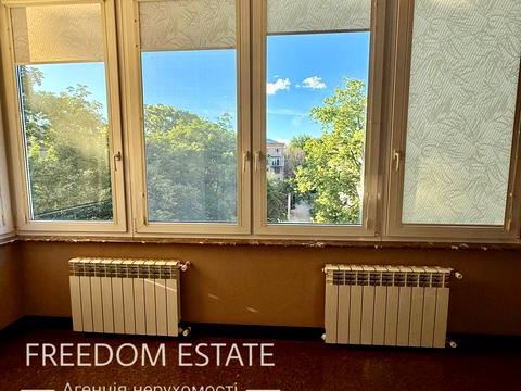 квартира за адресою Олександра Олеся вул., 1