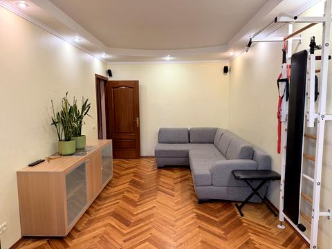 квартира за адресою Композитора Лятошинського вул., 8