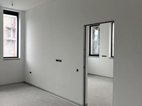 коммерческая по адресу Угорская ул., 14 Л