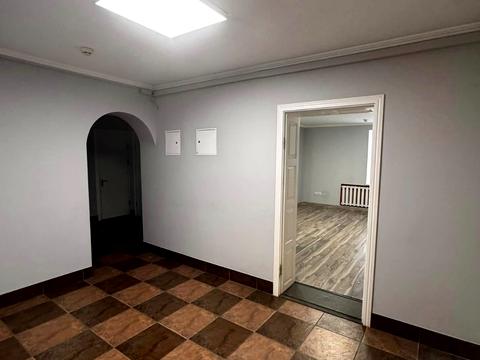 коммерческая по адресу Героев Майдана ул. (Червоноармейская), 75