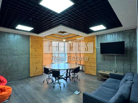 комерційна за адресою Кловський узвіз, 7a