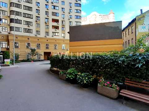 квартира за адресою В'ячеслава Чорновола вул., 27