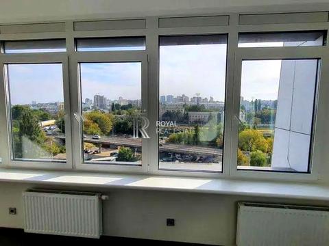 коммерческая по адресу Берестейский пер. (Брест-Литовский), 11