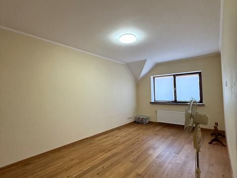будинок за адресою Бірюзова, 27
