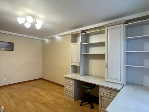 квартира за адресою Авіаконструктора Антонова вул., 8-А