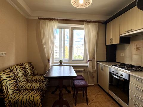 квартира за адресою Братиславська вул., 40
