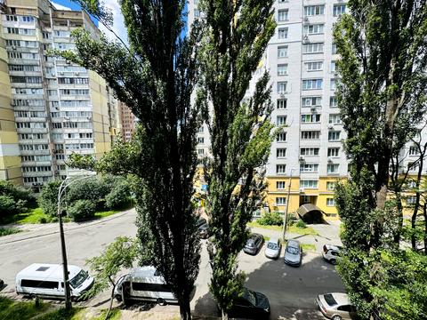 квартира за адресою Гетьмана Кирила Розумовського вул. (Миколи Краснова), 12