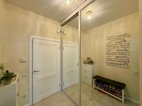 будинок за адресою Олега Ольжича, 1