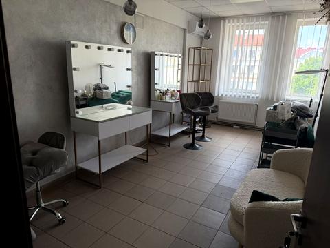 комерційна за адресою Івано-Франківськ, Кардинала Любомира Гузара вул., 43