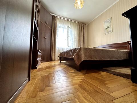 квартира за адресою Срібнокільська вул., 8-А