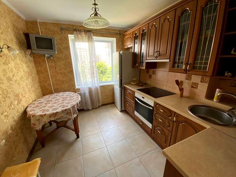 квартира за адресою Набережна Перемоги вул., 130 к1