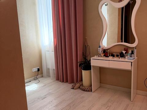 квартира за адресою Дмитра Луценка вул. (Крейсера "Аврора"), 8