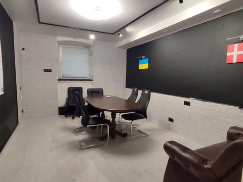 комерційна за адресою Магазинова вул., 3