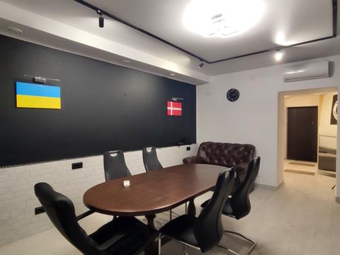 комерційна за адресою Магазинова вул., 3