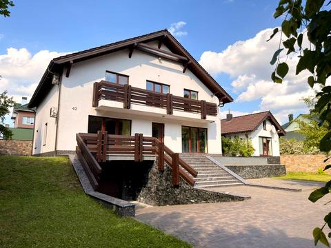 будинок за адресою Лісова вул., 42