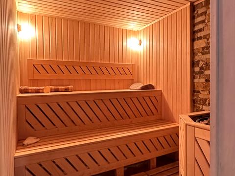 будинок за адресою Лісова вул., 42