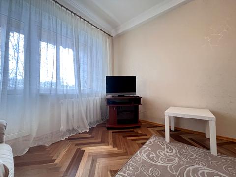 квартира за адресою Митрофана Довнар-Запольського вул., 4-А