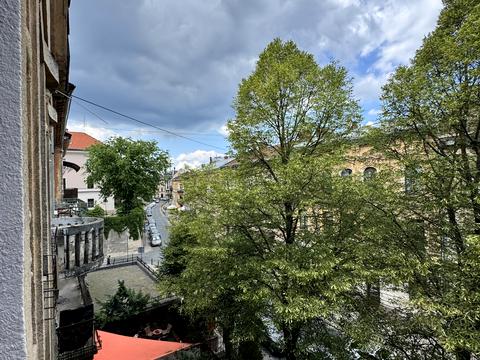 квартира за адресою Михайла Грушевського вул., 10