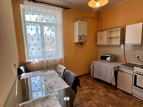 квартира за адресою Богдана Хмельницького вул., 51д