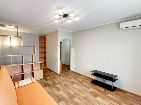 квартира по адресу Червоной Калины просп. (Владимира Маяковского), 8-А