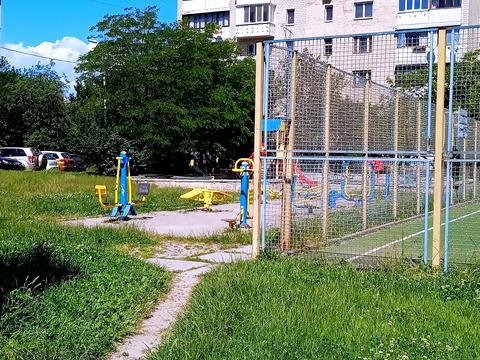квартира за адресою Автозаводська вул., 5
