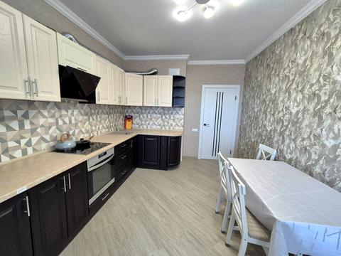 квартира за адресою Володимира Наумовича вул. (Антонова-Овсієнка), 4