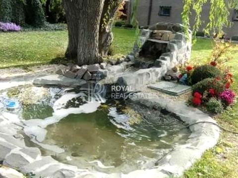 будинок за адресою Амосова вул.