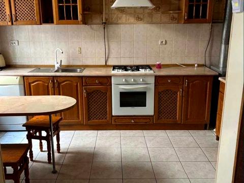квартира за адресою Базарна вул., 16
