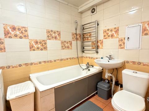 квартира за адресою Кам'янецька вул., 65