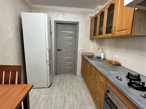 квартира за адресою Гетьмана Петра Дорошенка вул. (Генерала Грушевого), 12