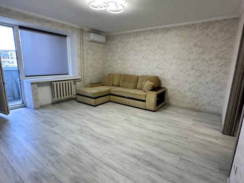 квартира за адресою Гетьмана Петра Дорошенка вул. (Генерала Грушевого), 12