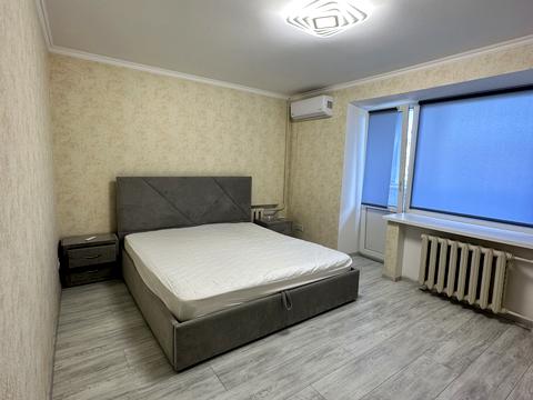 квартира за адресою Гетьмана Петра Дорошенка вул. (Генерала Грушевого), 12