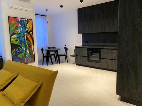 квартира за адресою Київ, Дмитрівська вул., 60