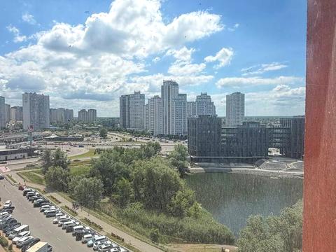 квартира за адресою Дніпровська набережна вул., 20-Б