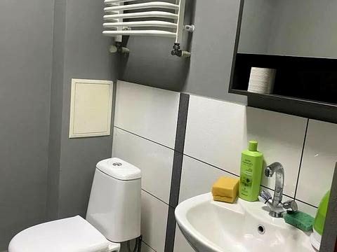 комерційна за адресою Івано-Франківськ, Угорницька вул., 10а