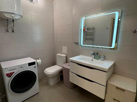 квартира за адресою Домобудівельна вул., 9