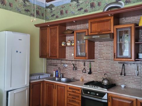 комерційна за адресою Заставська, 8