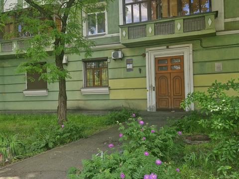 комерційна за адресою Юрія Іллєнка вул. (Мельникова), 75