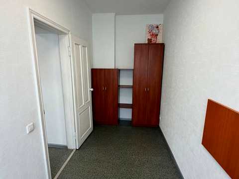 комерційна за адресою Героїв Крут вул. (Фурманова), 12
